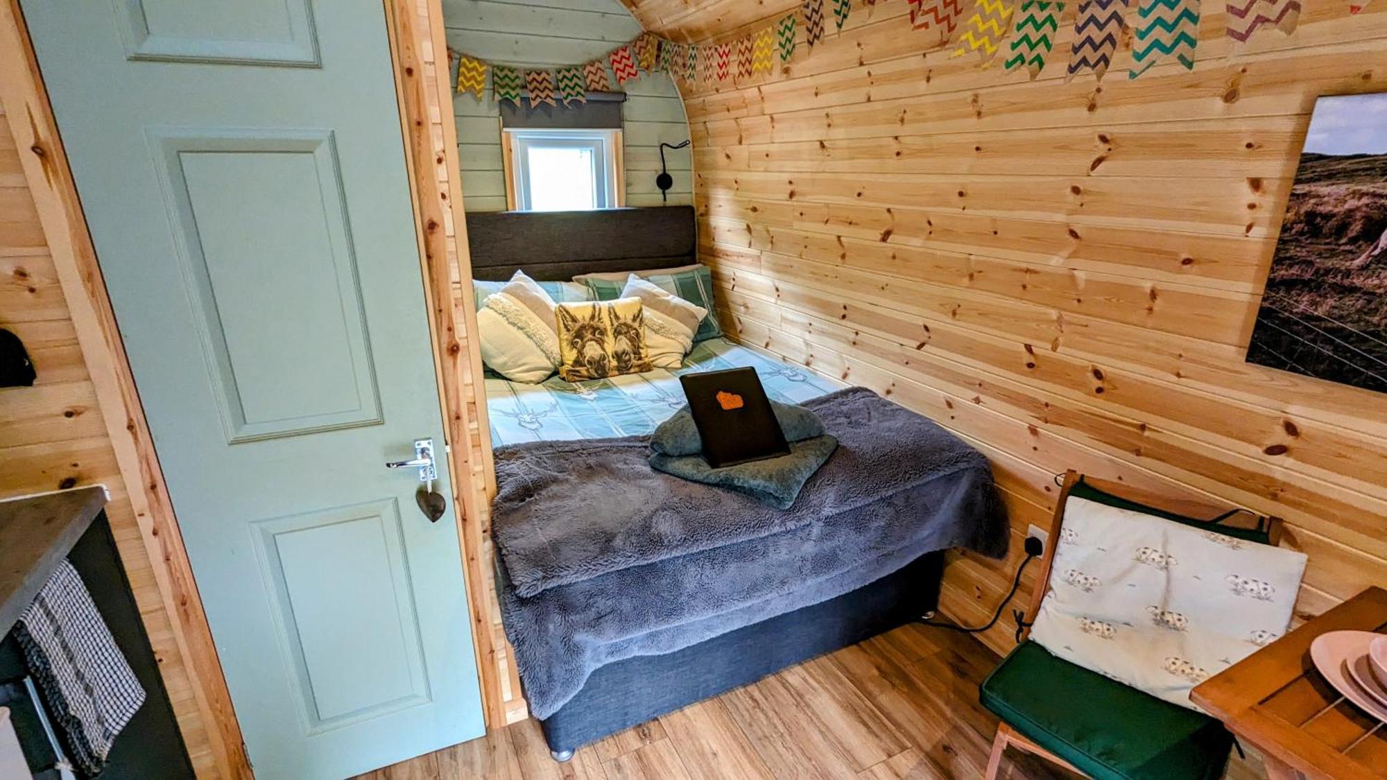 Villa Emlyn'S Coppice - Luxury Woodland Glamping Holywell  Zimmer foto