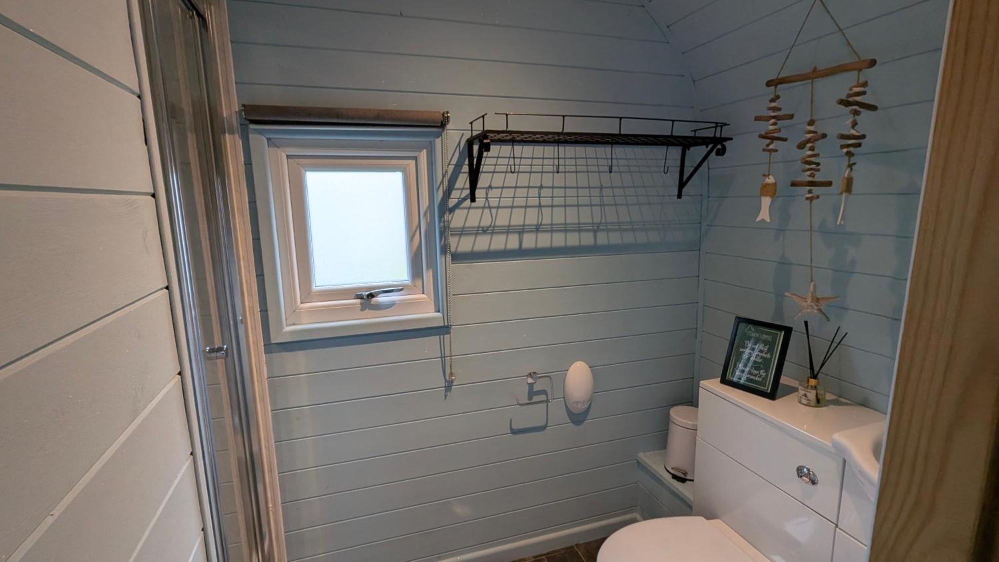 Villa Emlyn'S Coppice - Luxury Woodland Glamping Holywell  Exterior foto